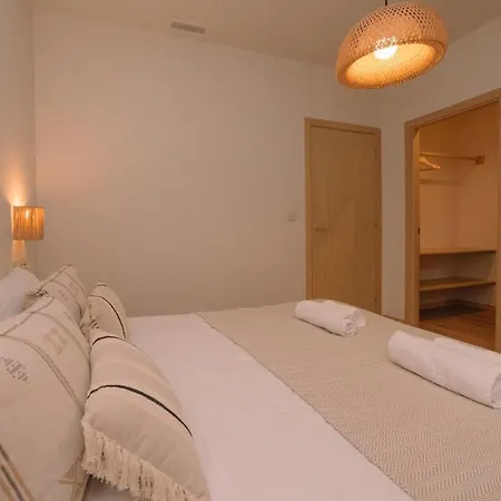 Elegancia Luz Y Calidez - Apto 1 By